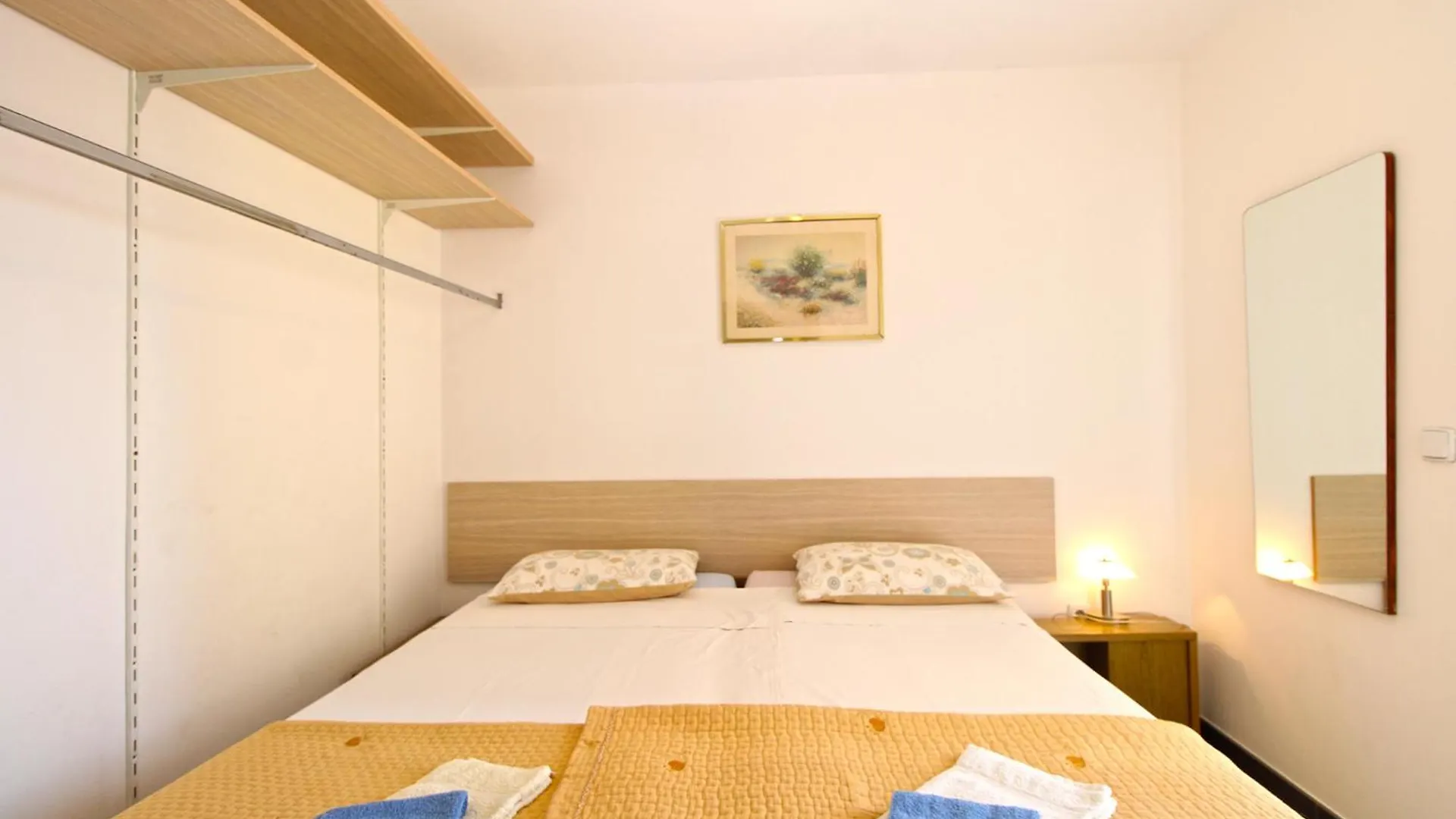 Apartments Antica 普拉