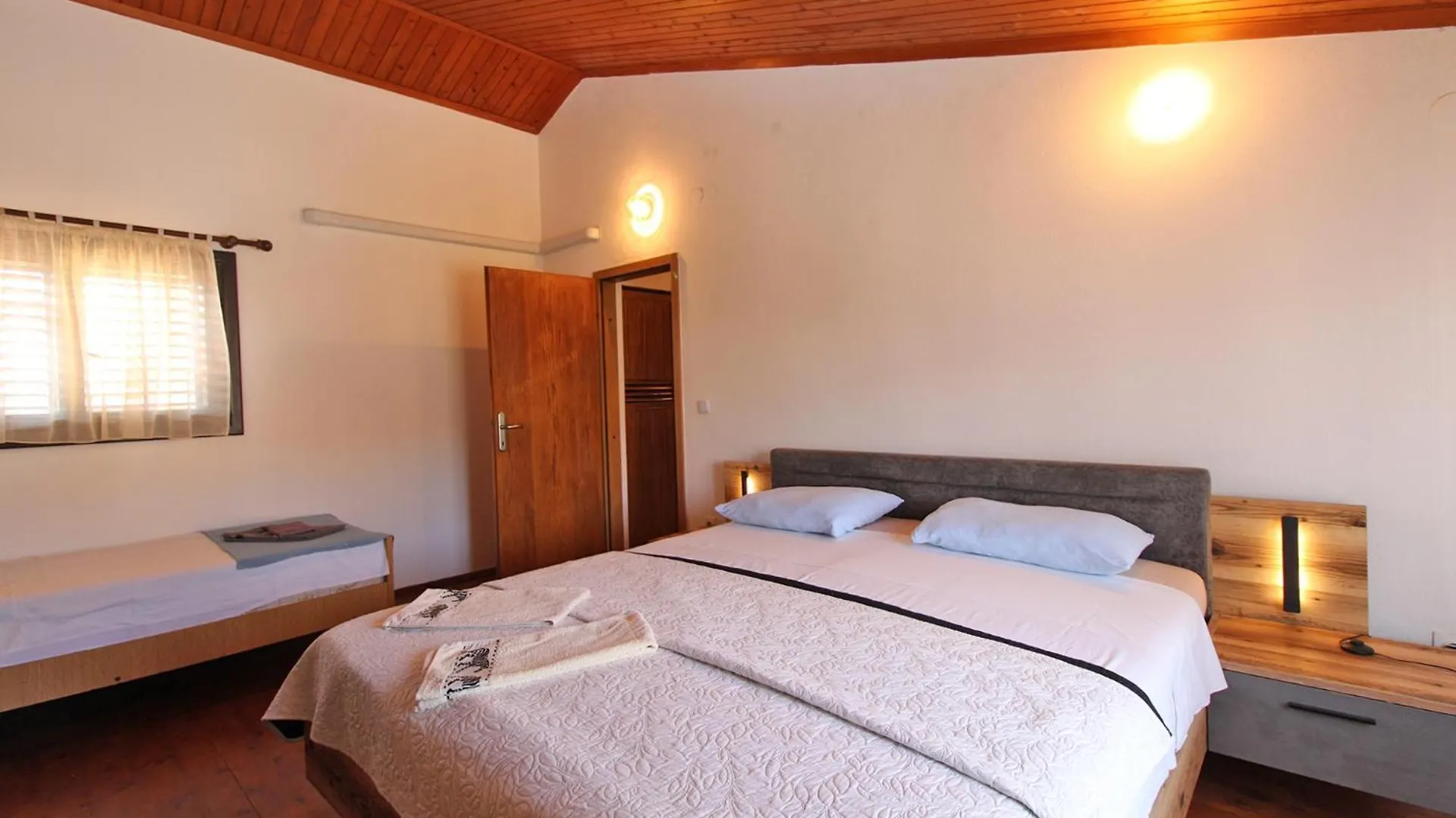Apartments Antica Pula 0*,